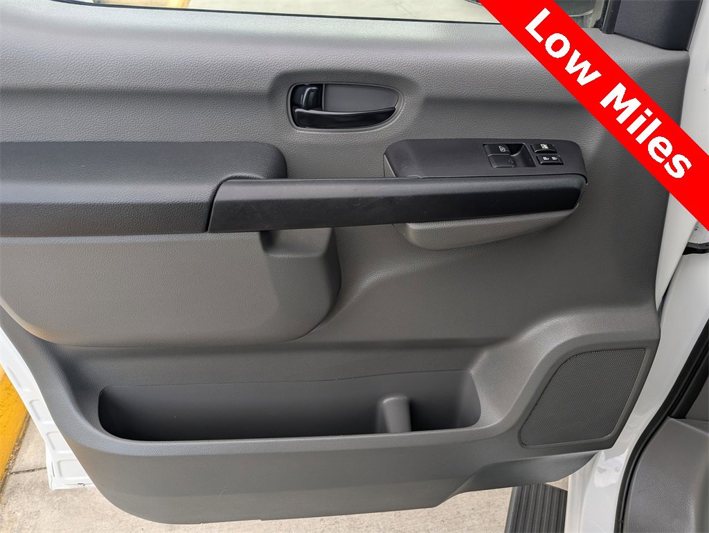Used 2020 Nissan NV 3500 S image 24