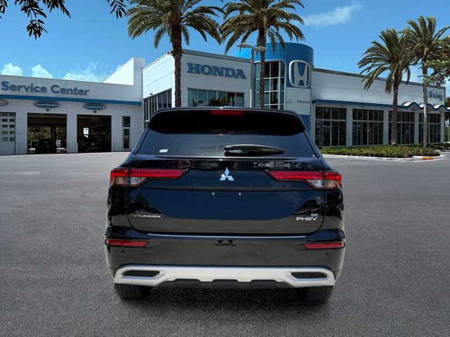 Used 2024 Mitsubishi Outlander SE AWD/4WD image 7