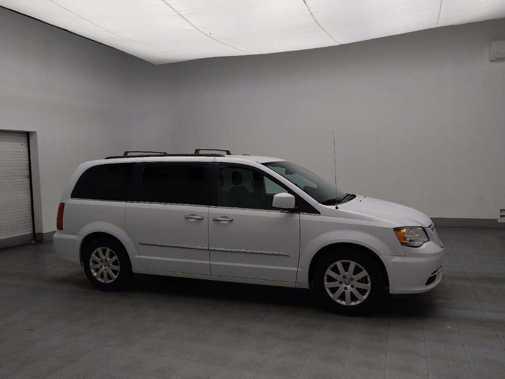 Used 2016 Chrysler Town & Country Touring w/ Driver Convenience Group image 11