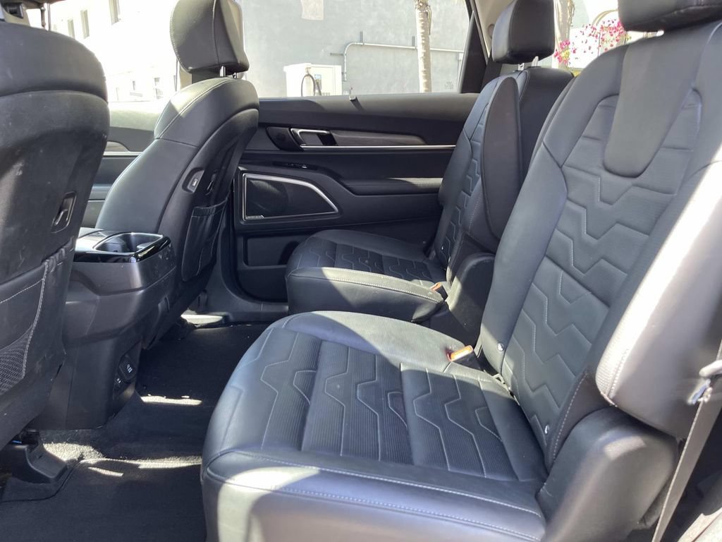 Used 2022 Kia Telluride SX w/ SX Prestige Package AWD/4WD image 13