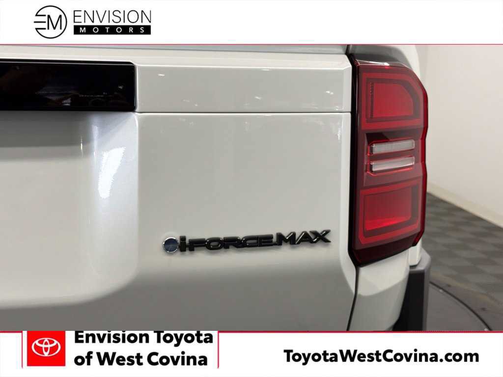 Used 2027 Toyota Land Cruiser AWD/4WD image 14