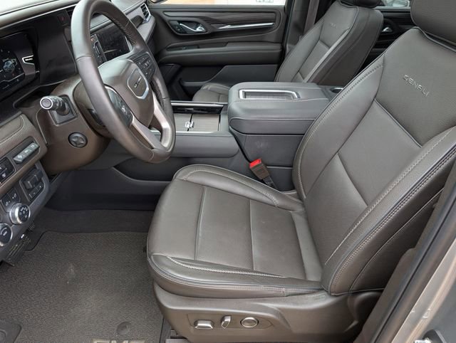 Used 2024 GMC Yukon XL Denali w/ Max Trailering Package image 23