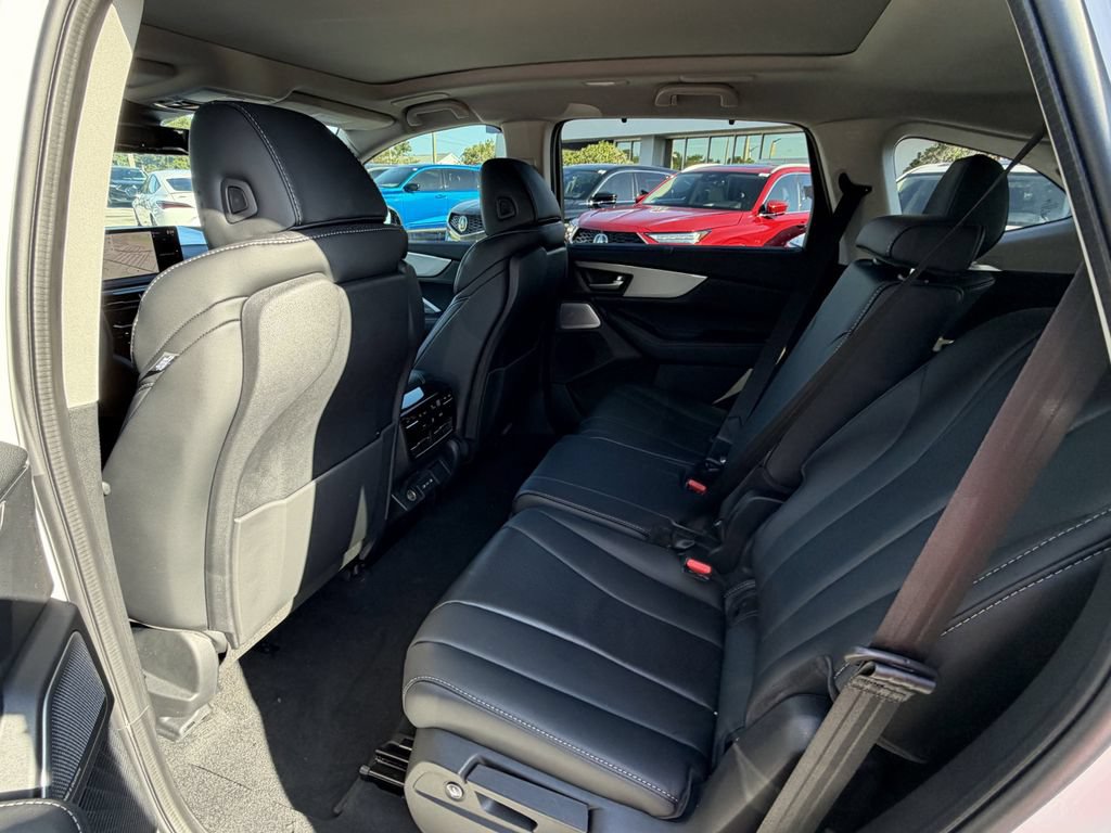 New 2026 Acura MDX w/ Technology Package FWD image 12