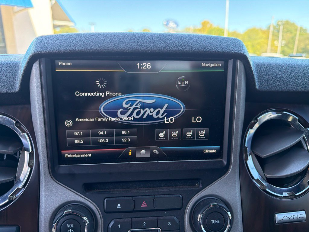 Used 2016 Ford F250 Lariat w/ Lariat Interior Package AWD/4WD image 24