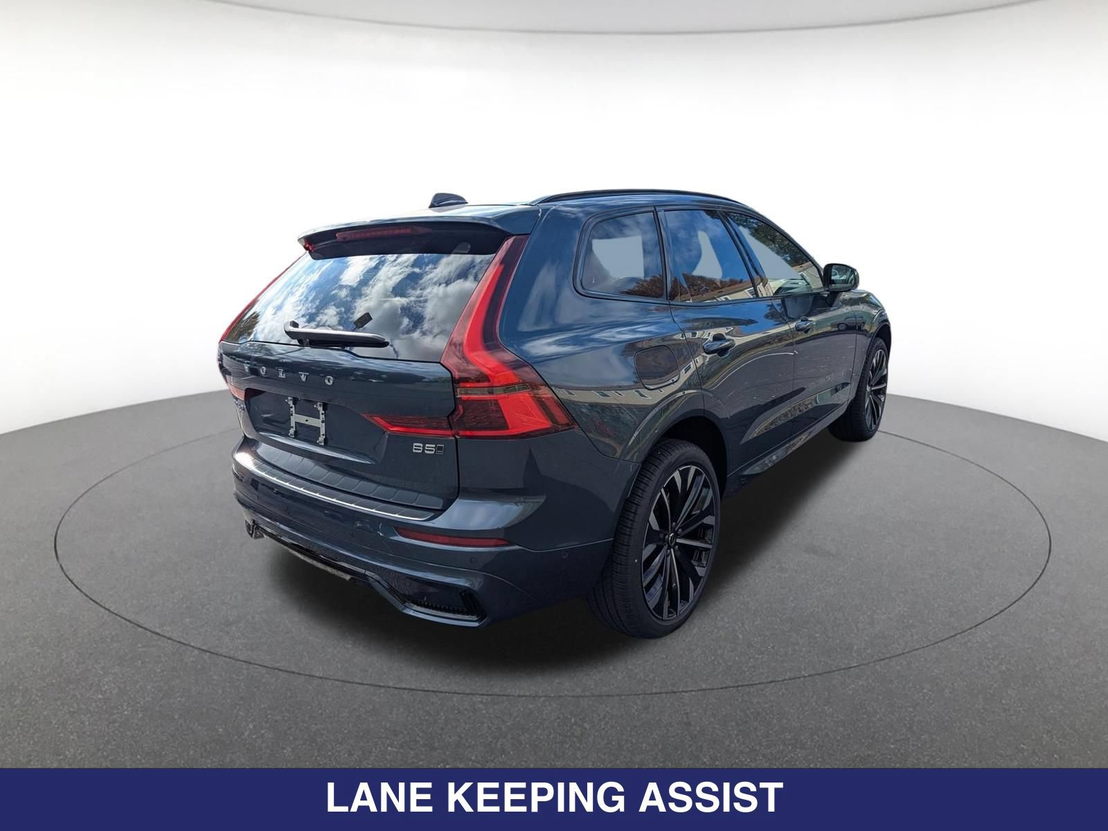 New 2026 Volvo XC60 B5 Ultra w/ Protection Package Premier AWD/4WD image 5