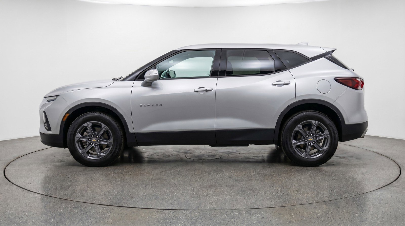 Used 2025 Chevrolet Blazer LT FWD image 5