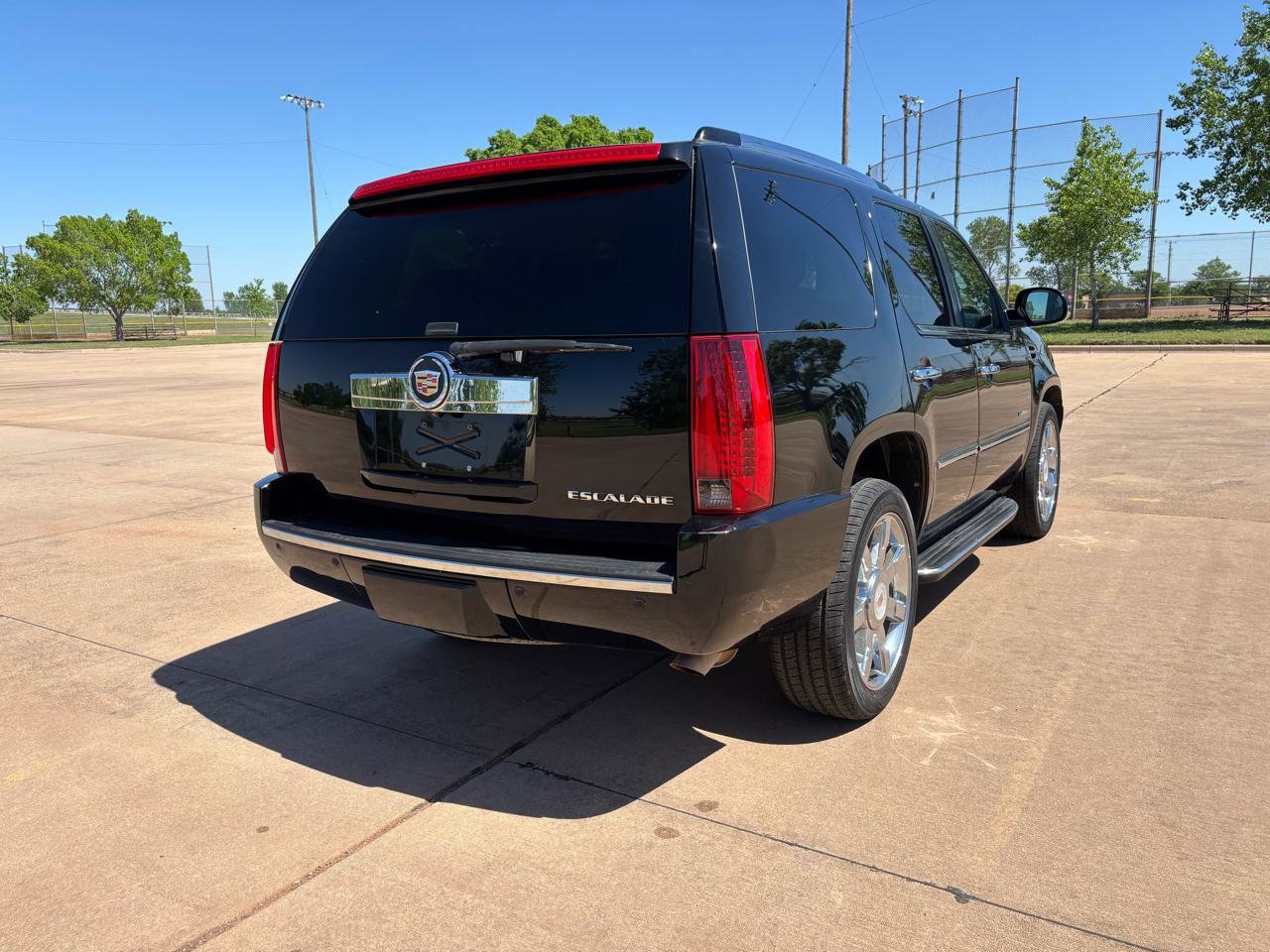 Used 2014 Cadillac Escalade Luxury RWD image 27