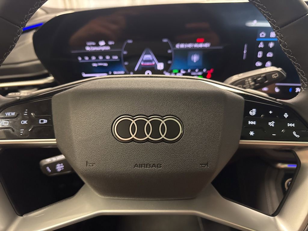 Used 2025 Audi Q5 Premium w/ Convenience Package image 13