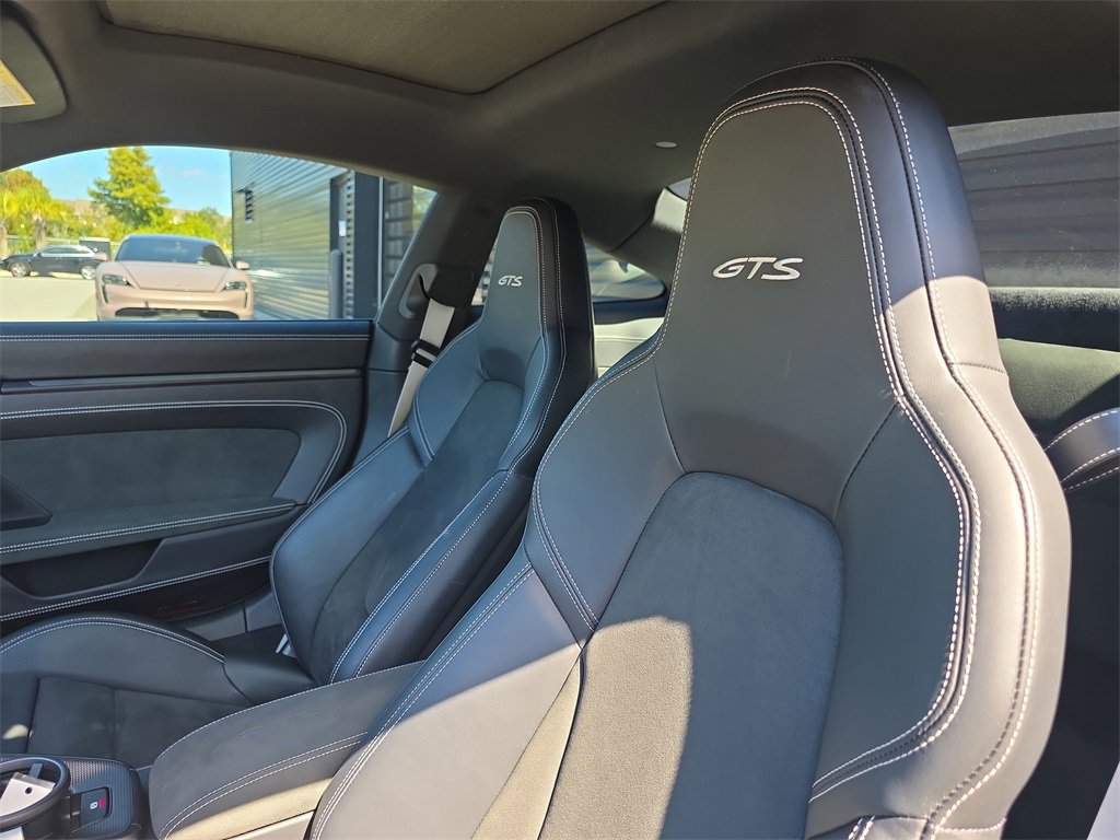 Used 2024 Porsche 911 Carrera GTS image 5
