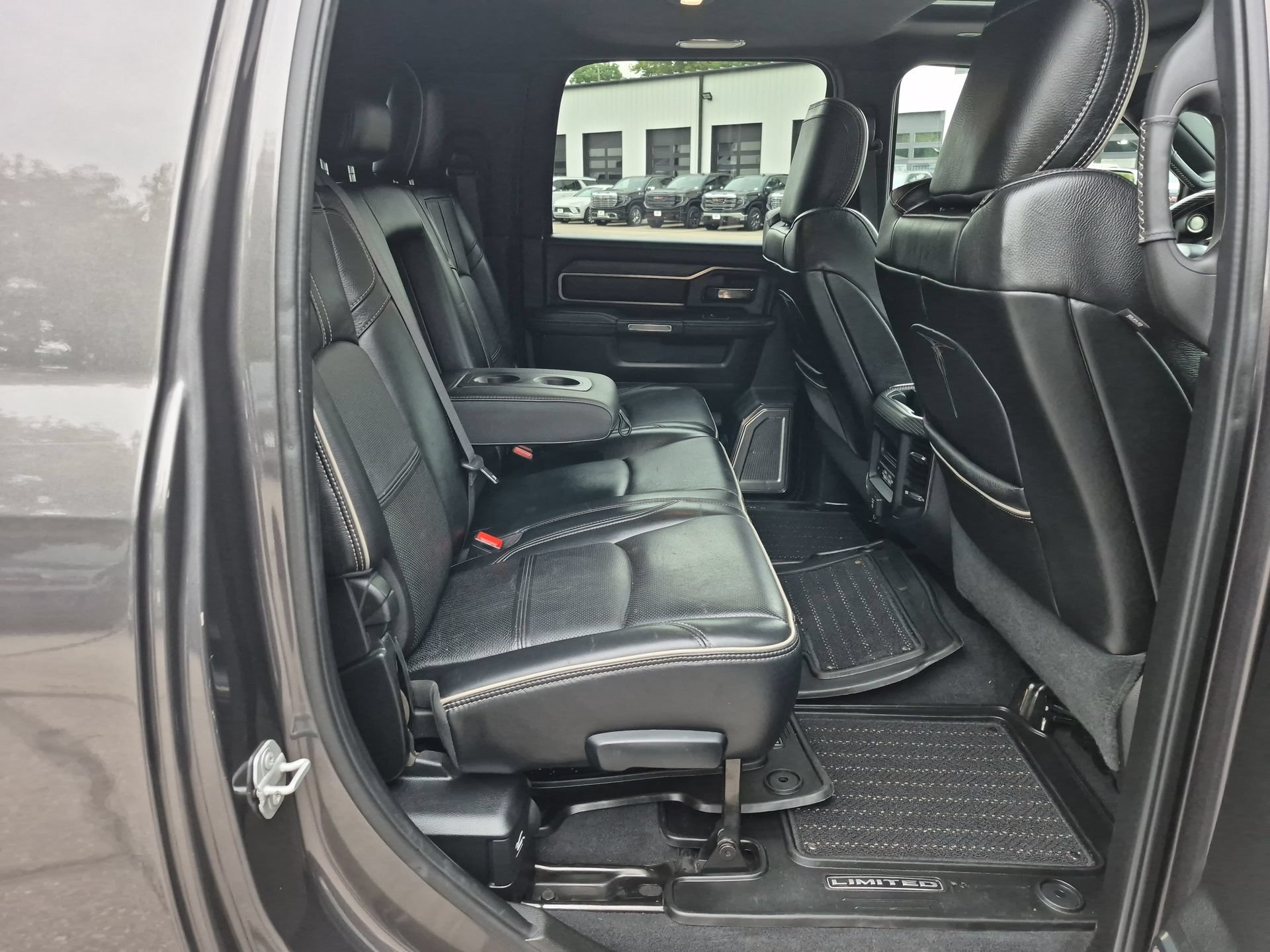 Used 2020 RAM 3500 Limited AWD/4WD image 28