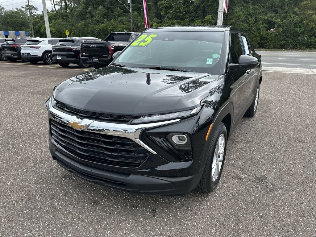 Used 2025 Chevrolet TrailBlazer LS w/ LS Convenience Package FWD image 12