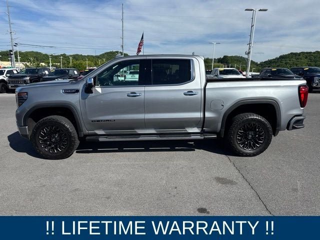 Used 2024 GMC Sierra 1500 Denali w/ Technology Package AWD/4WD image 7