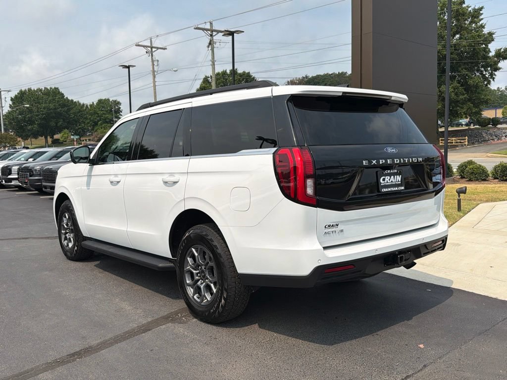 Used 2025 Ford Expedition Active AWD/4WD image 6