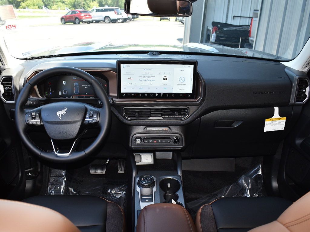New 2026 Ford Bronco Sport Outer Banks w/ Outer Banks Tech Package+ AWD/4WD image 4