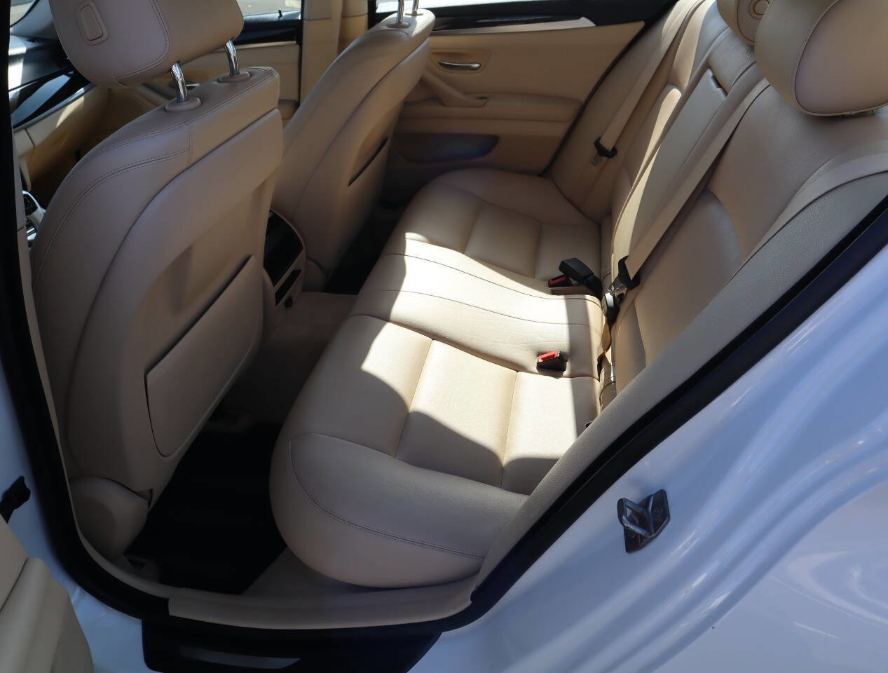 Used 2015 BMW 528i Sedan RWD image 25