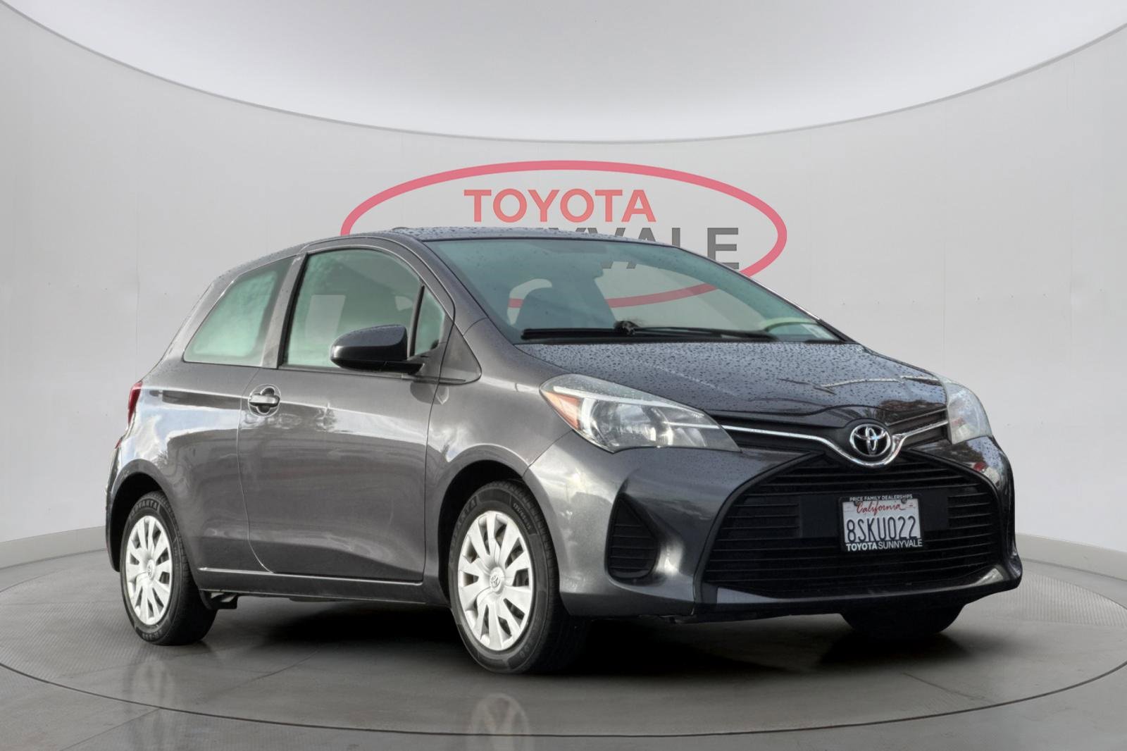 Used 2016 Toyota Yaris L image 10