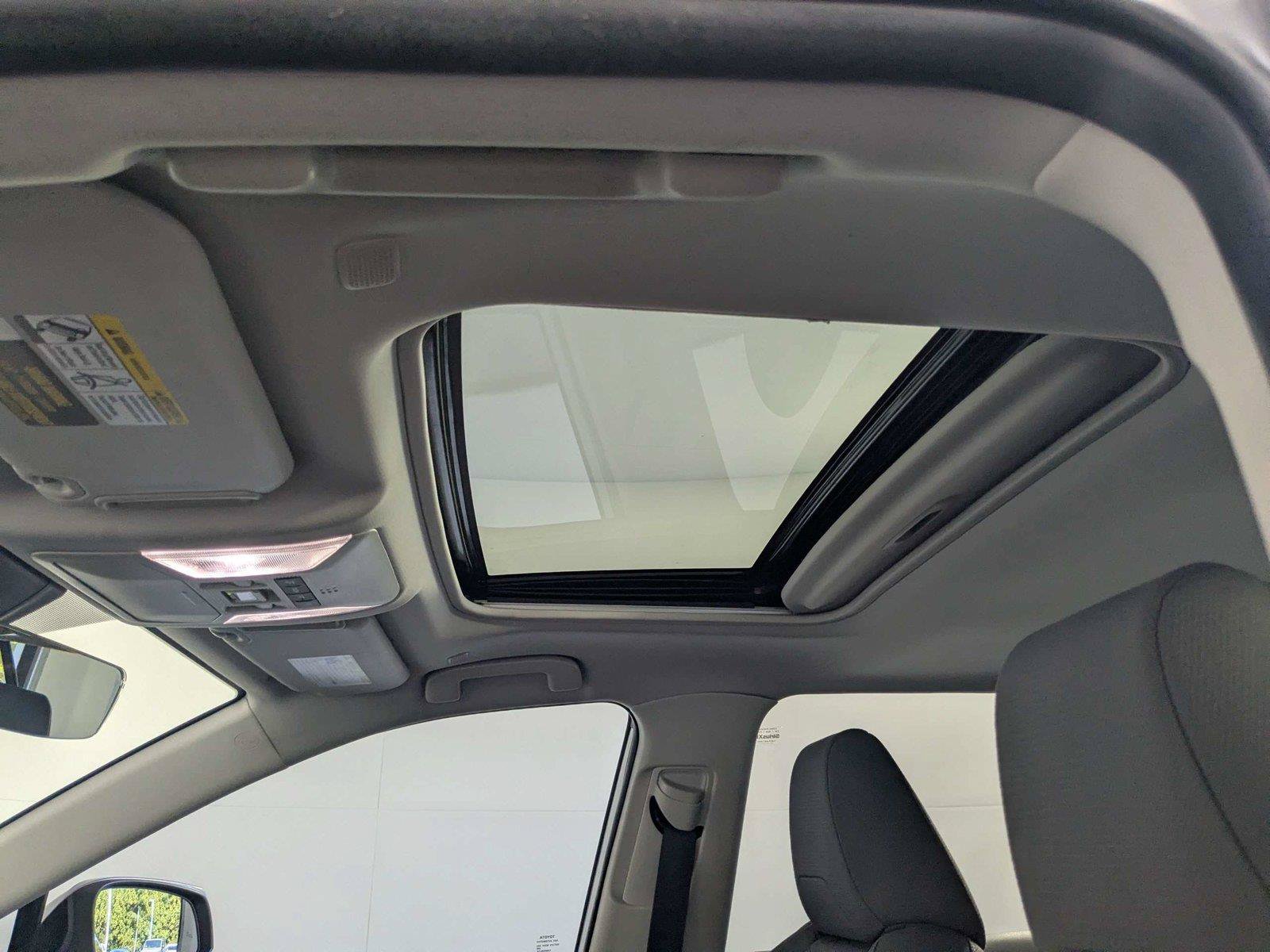Used 2025 Toyota RAV4 XLE w/ Convenience Package FWD image 16