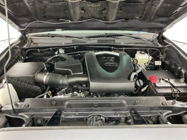 Used 2021 Toyota Tacoma TRD Off-Road AWD/4WD image 27