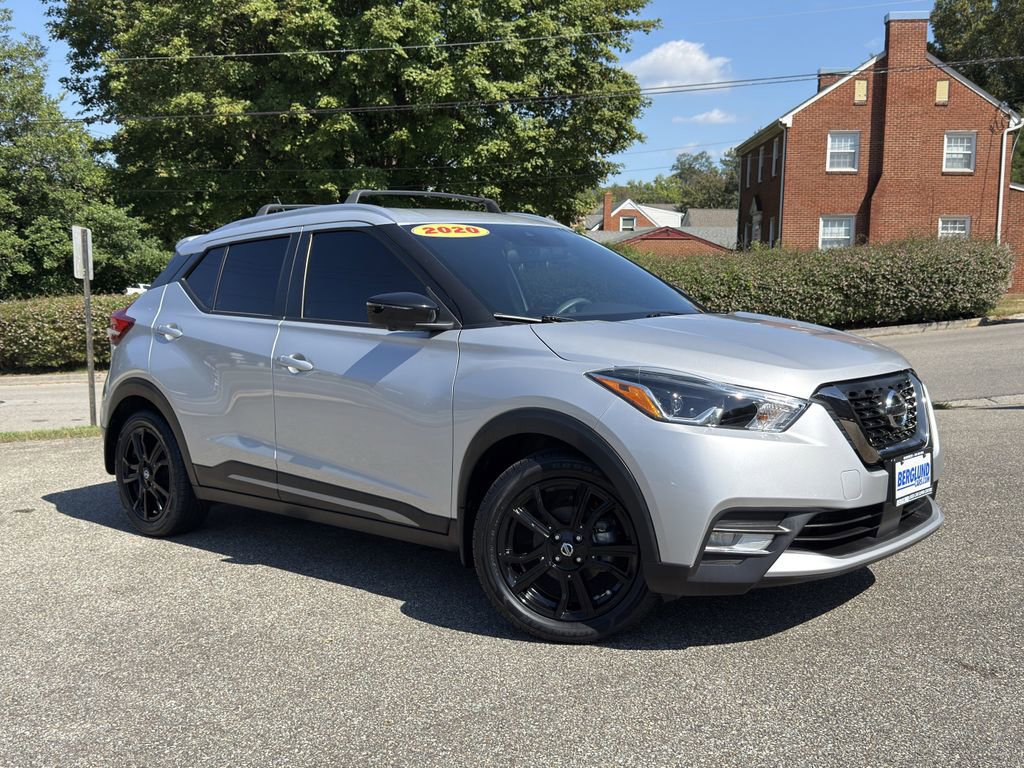 Used 2020 Nissan Kicks SR w/ Exterior Package image 2