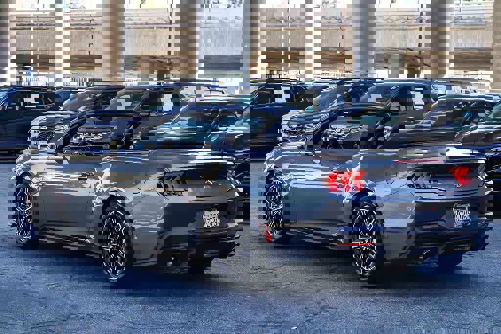 Used 2025 Ford Mustang Convertible image 12