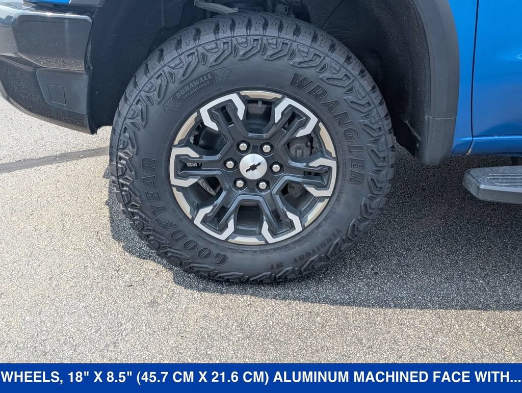 Used 2023 Chevrolet Silverado 1500 ZR2 w/ Technology Package AWD/4WD image 9