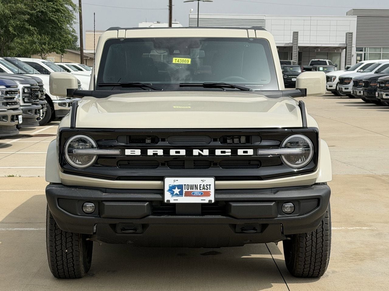 New 2026 Ford Bronco Outer Banks AWD/4WD image 41