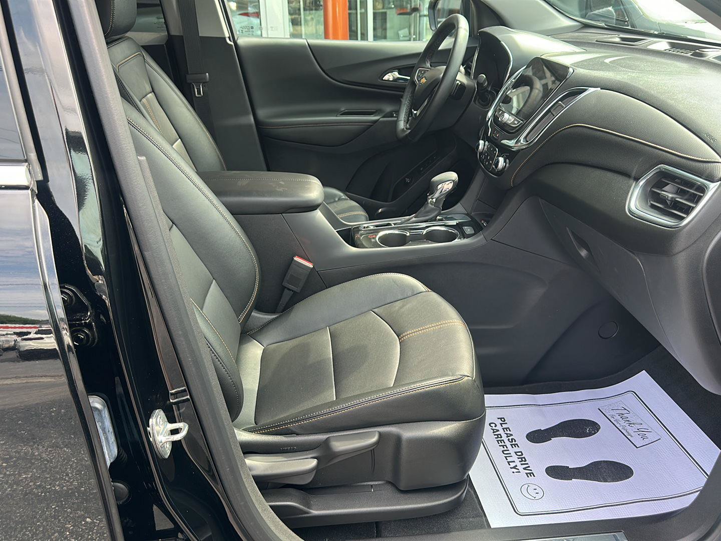 Used 2024 Chevrolet Equinox Premier FWD image 9