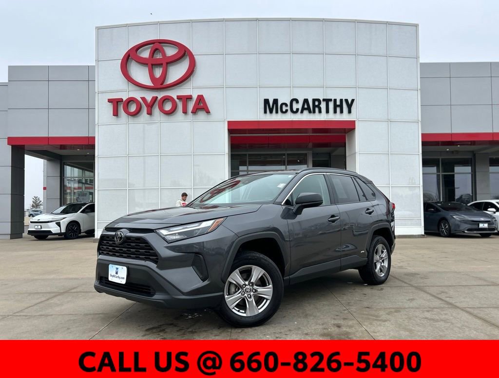 Used 2025 Toyota RAV4 LE AWD/4WD image 1
