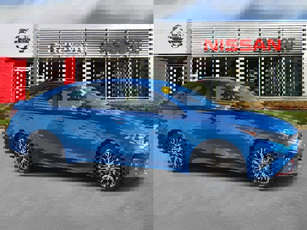 Used 2022 Kia Forte GT-Line image 2