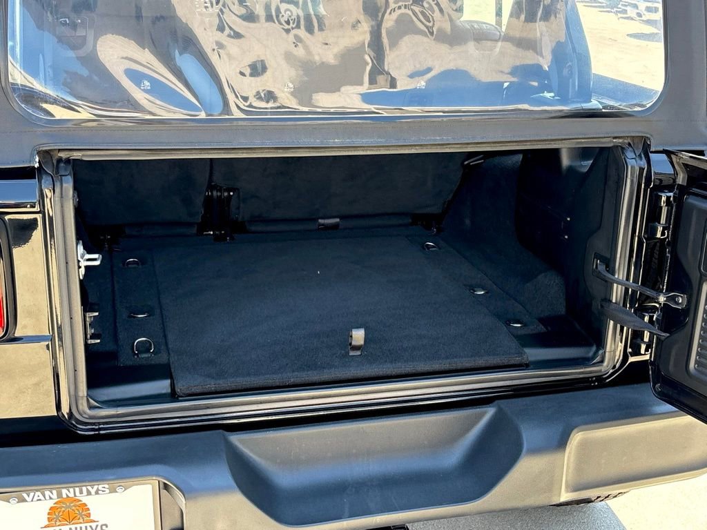Used 2021 Jeep Wrangler Unlimited Sport image 23