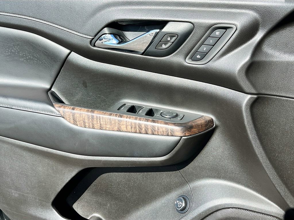 Used 2021 GMC Acadia Denali w/ Denali Technology Package image 17