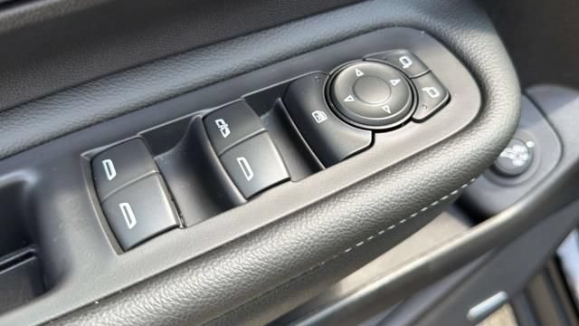 Certified 2024 GMC Terrain Denali w/ Denali Premium Package AWD/4WD image 27
