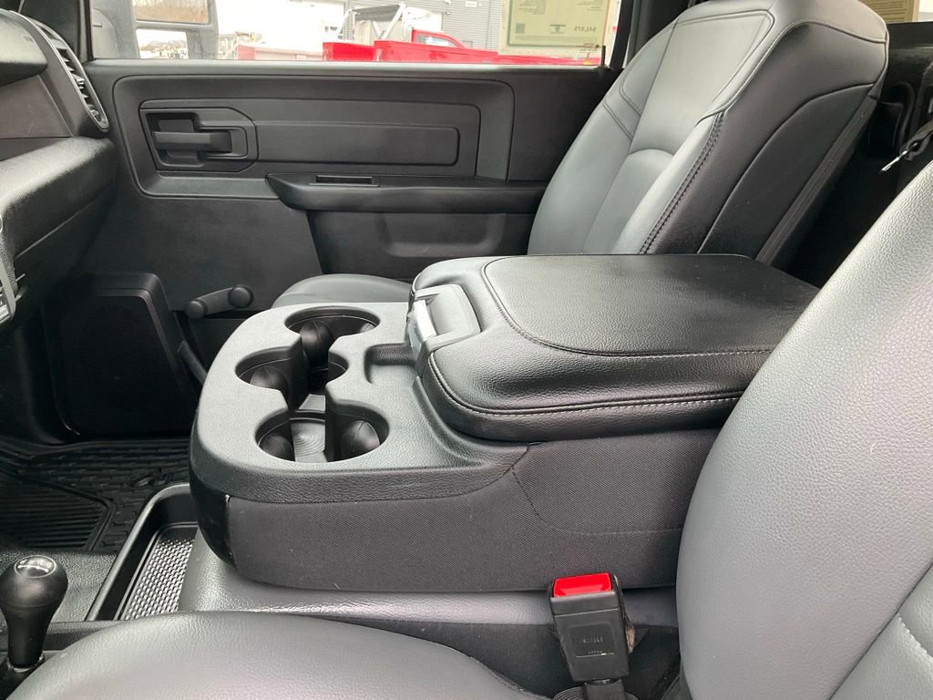 Used 2024 RAM 2500 Tradesman w/ Chrome Appearance Group image 19