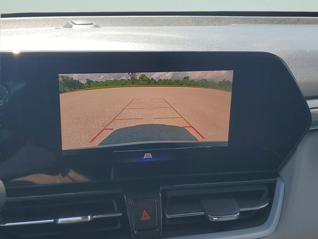 Used 2024 Chevrolet TrailBlazer LT w/ LT Cold Weather Package FWD image 17