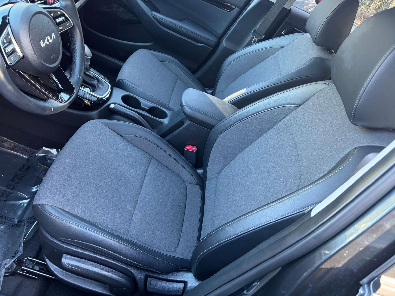 Used 2025 Kia Seltos S image 33