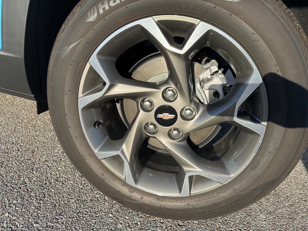 Used 2026 Chevrolet Trax LT image 11