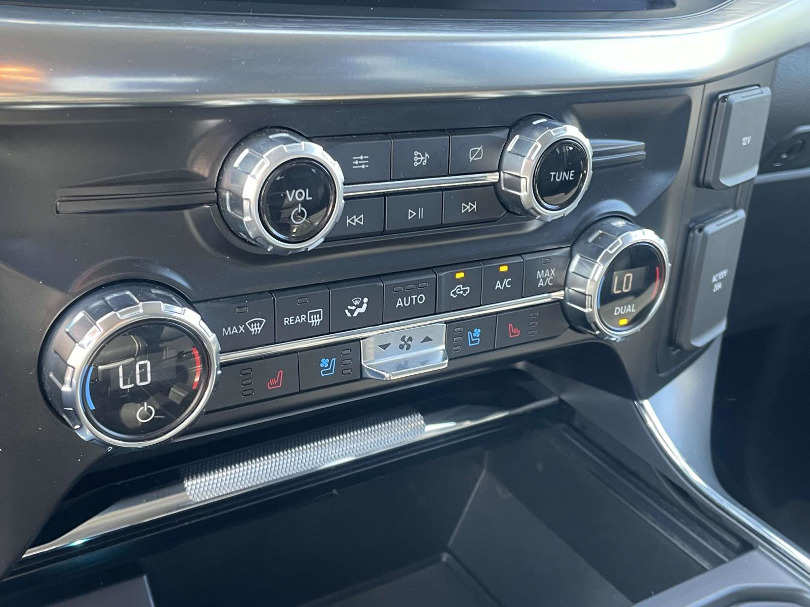 Used 2021 Ford F150 Lariat image 5