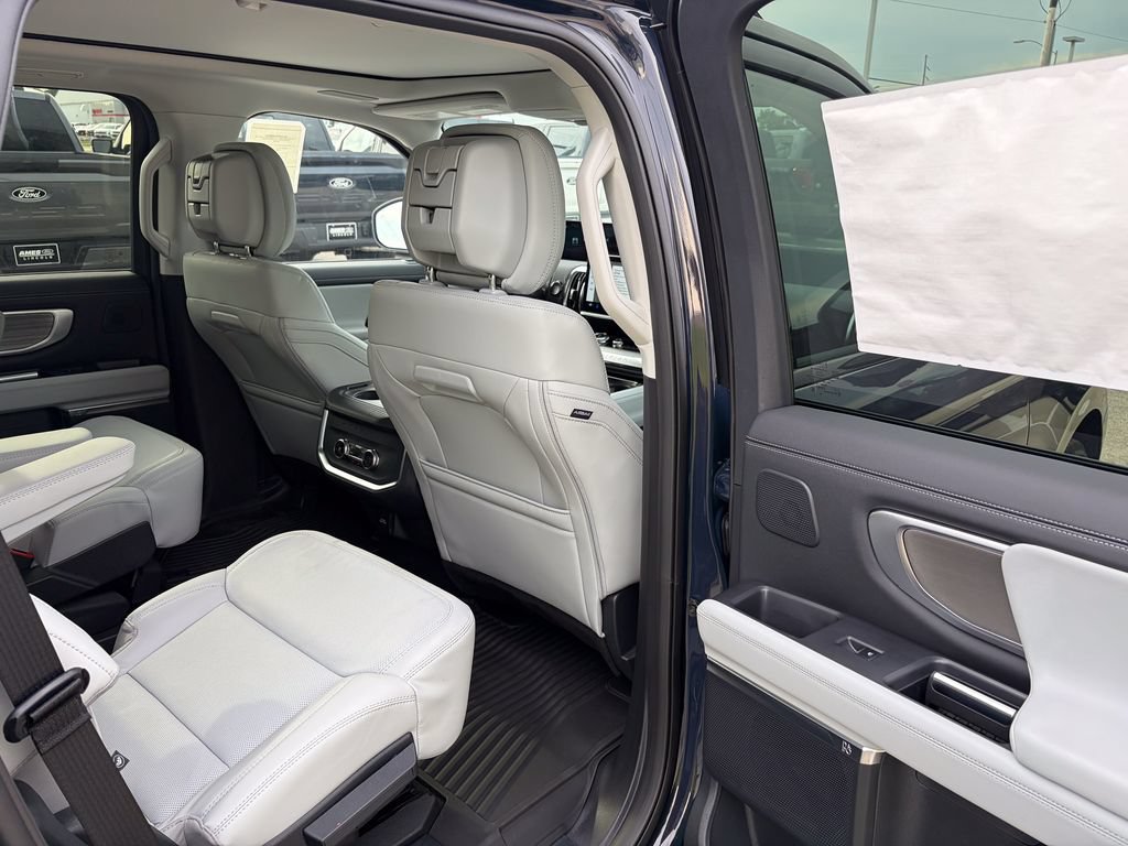 New 2027 Ford Expedition Platinum AWD/4WD image 18
