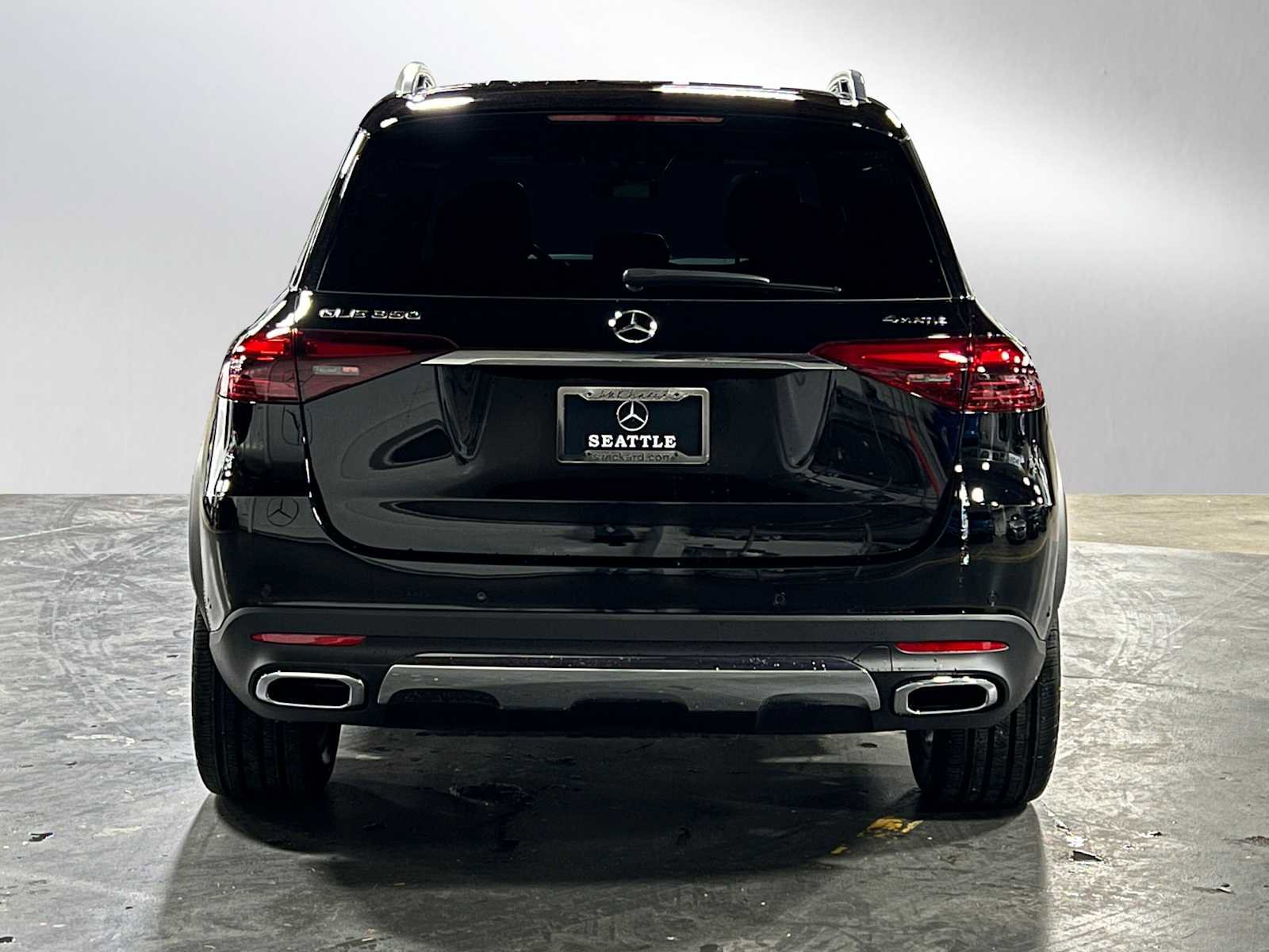 Used 2025 Mercedes-Benz GLE 350 4MATIC image 4