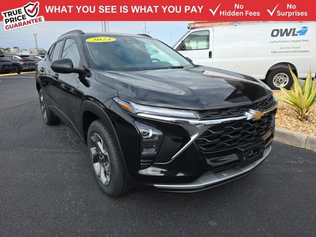 Used 2024 Chevrolet Trax LT FWD image 1
