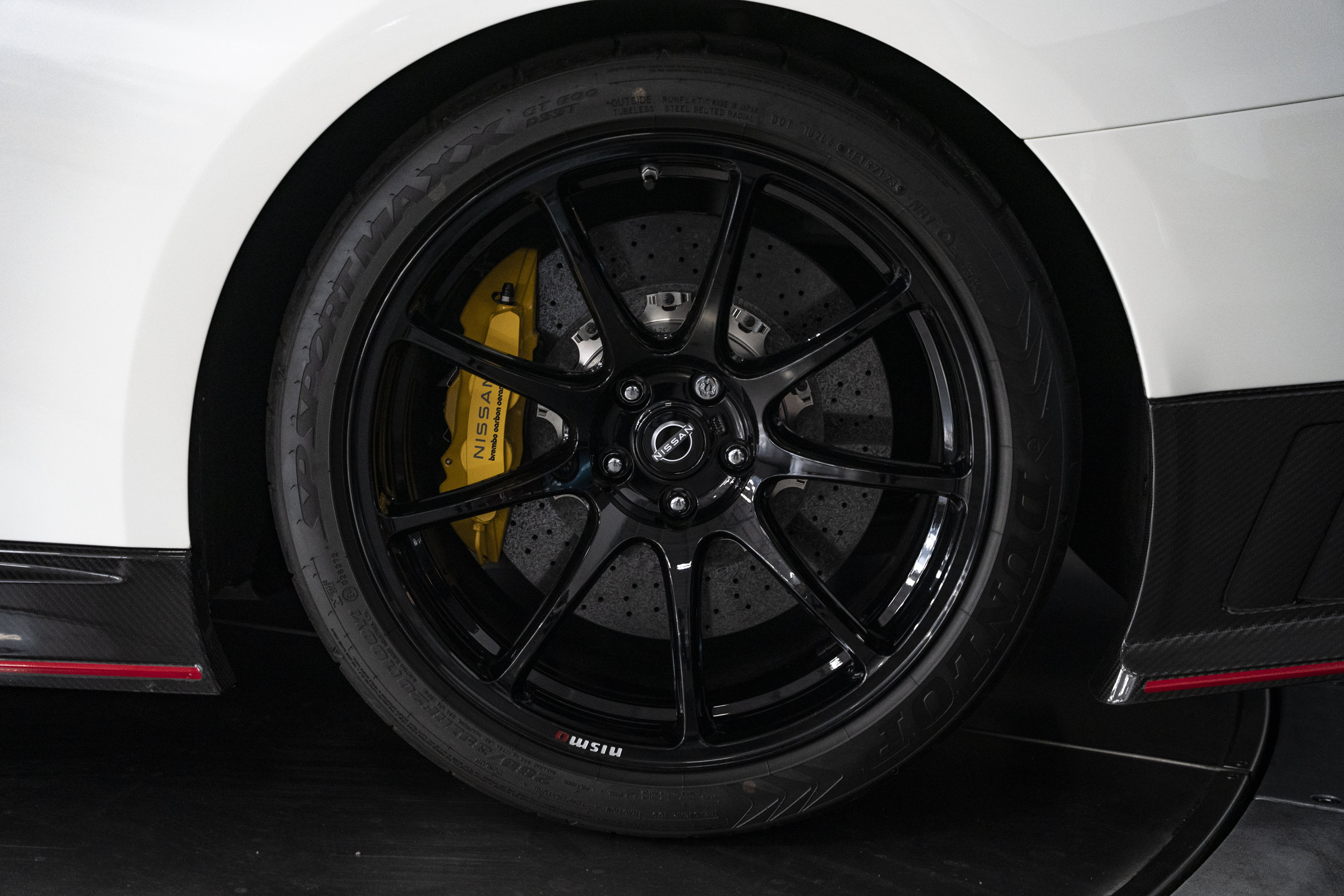 Used 2024 Nissan GT-R NISMO w/ Floor Mat Package AWD/4WD image 32