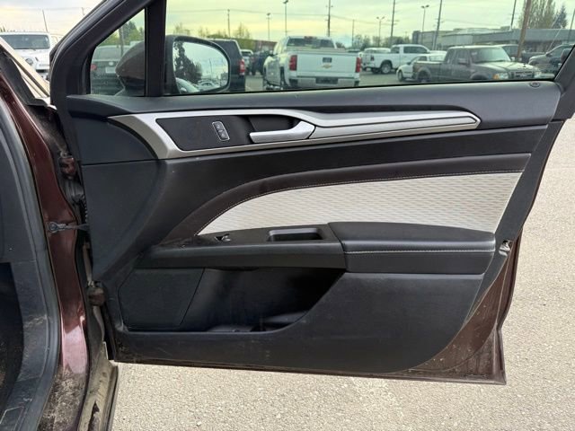 Used 2019 Ford Fusion SE w/ Equipment Group 151A FWD image 17