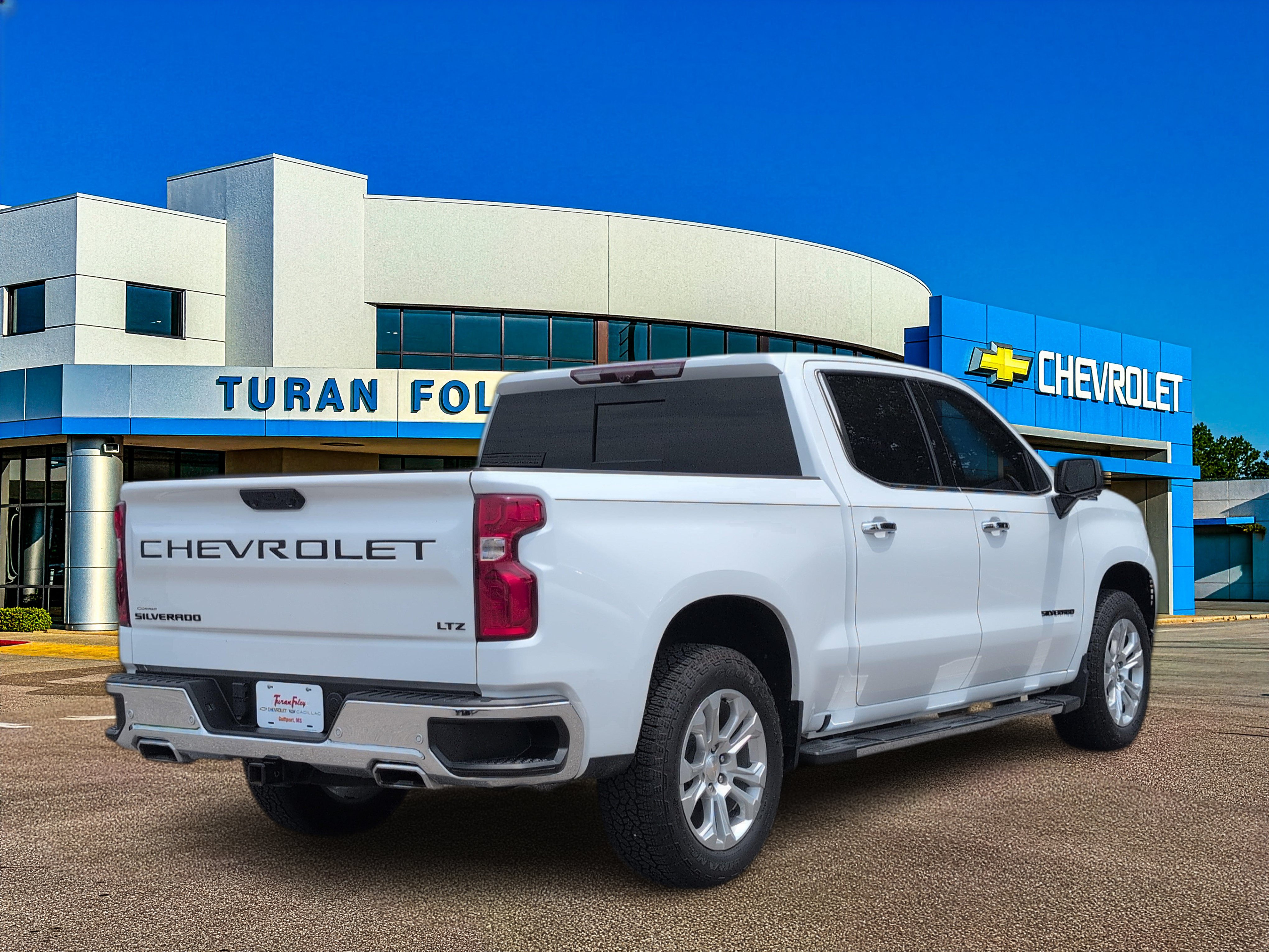 Used 2024 Chevrolet Silverado 1500 LTZ w/ Technology Package AWD/4WD image 6