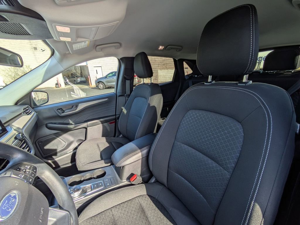 Used 2025 Ford Escape Active image 19