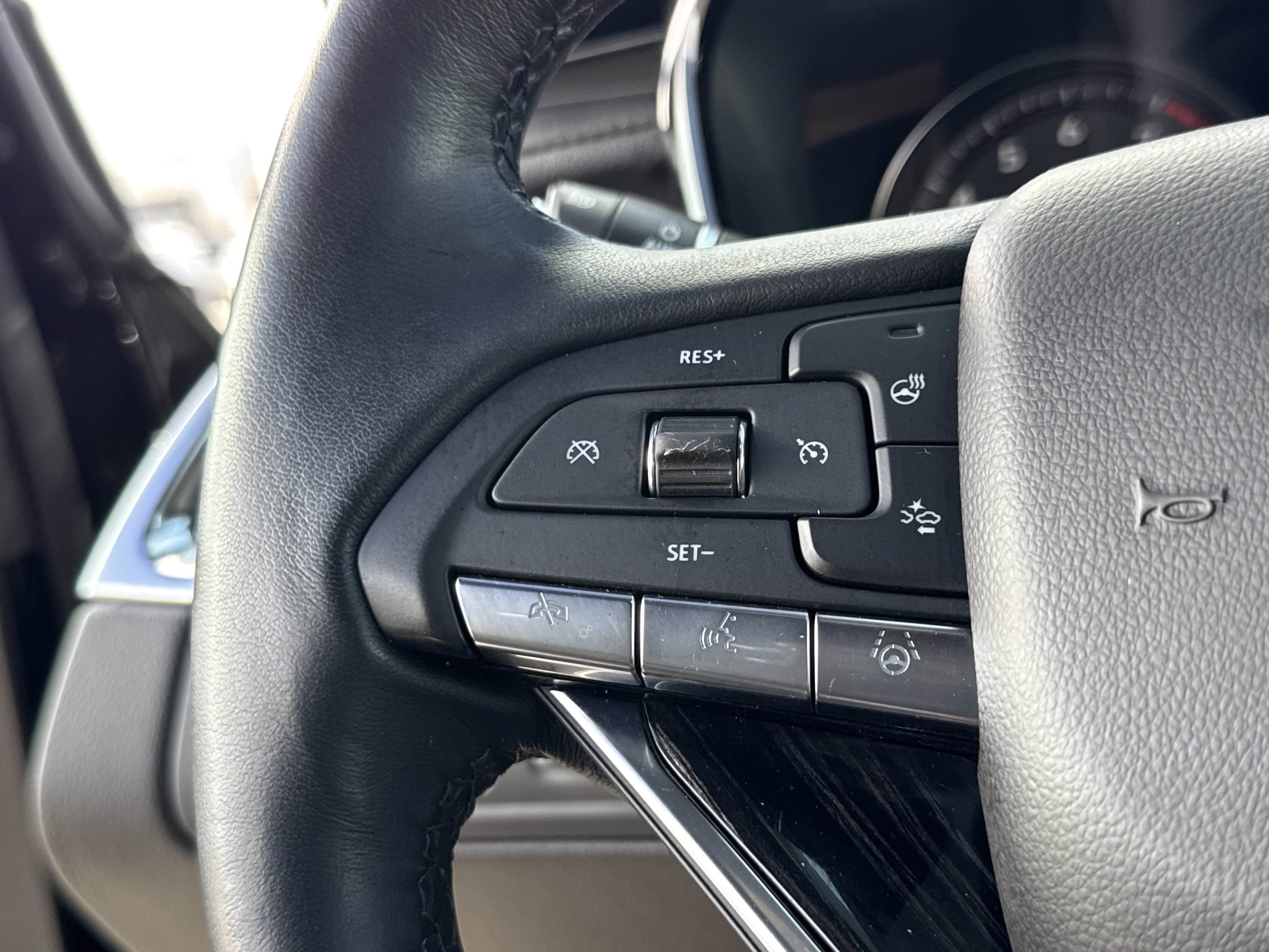 Used 2022 Cadillac XT6 Premium Luxury w/ Technology Package image 20