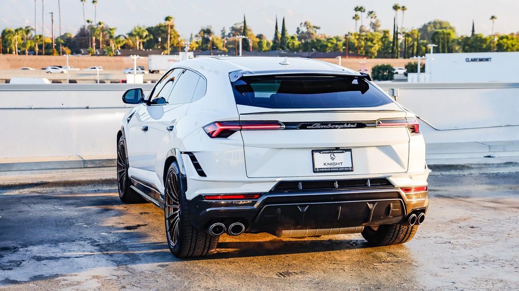 Used 2023 Lamborghini Urus Performante image 7