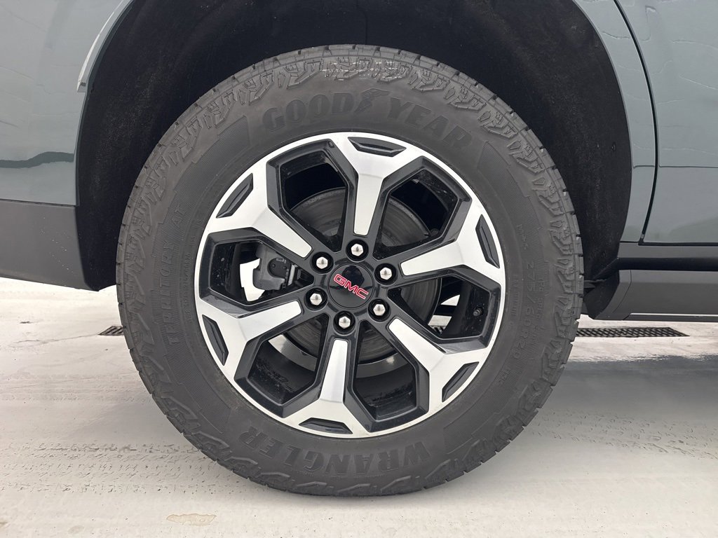 New 2026 GMC Yukon AT4 image 12