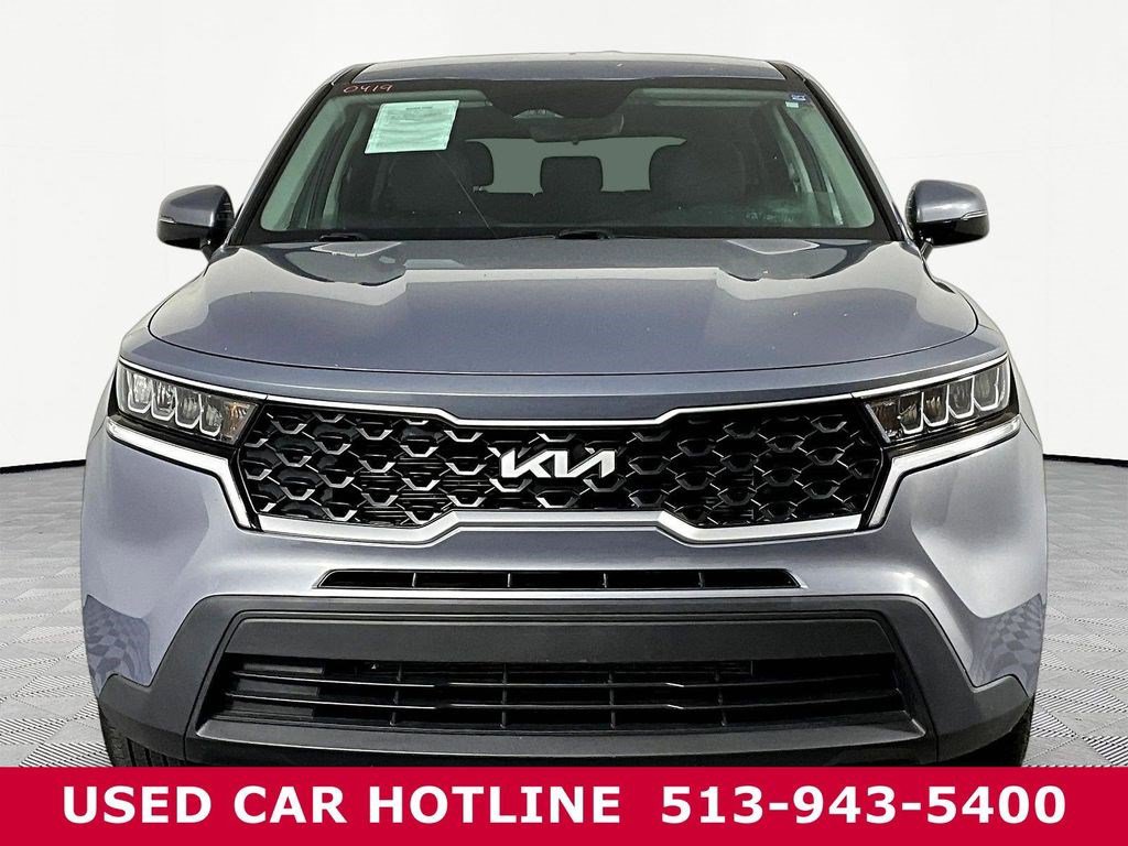 Used 2023 Kia Sorento LX FWD image 2