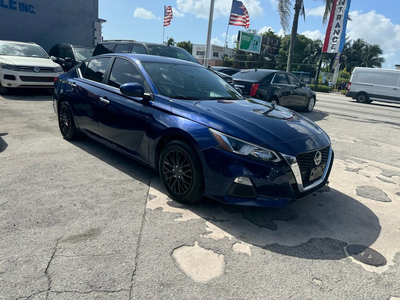 Used 2019 Nissan Altima 2.5 S image 1