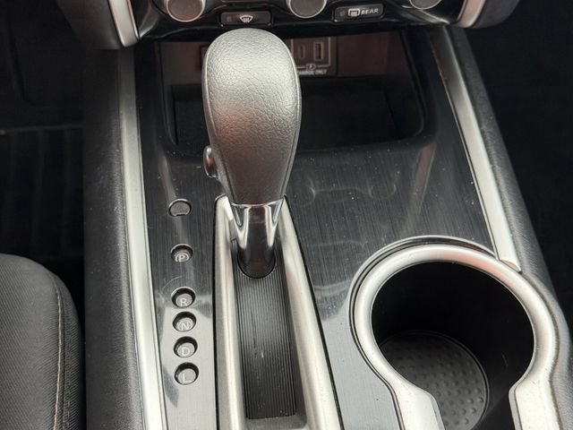Used 2019 Nissan Pathfinder S AWD/4WD image 28